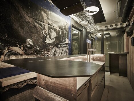 Bar Therion1